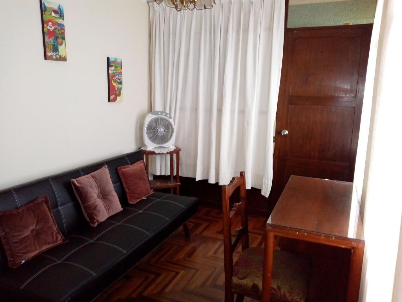Nydia'S Trujillo City Hostel Екстериор снимка